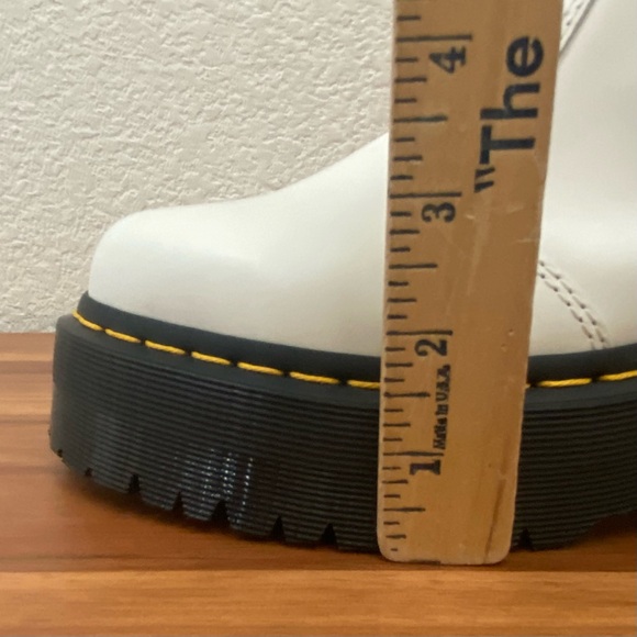 DR MARTENS 2976 White Quad Smooth Leather Platform Chelsea Boots Size 6 Women’s - Picture 11 of 16